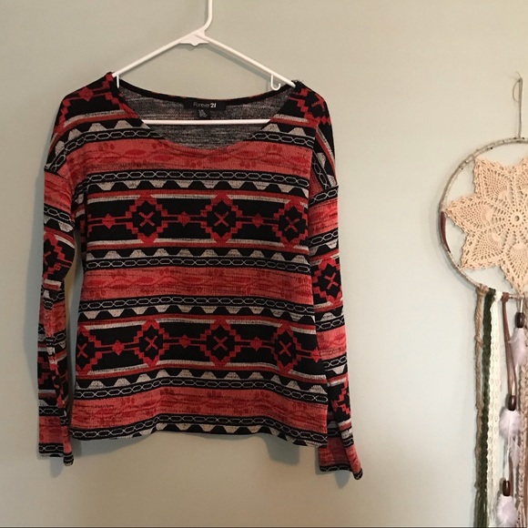 DONATED 🌿: Pattern Long Sleeve - Picture 3 of 5